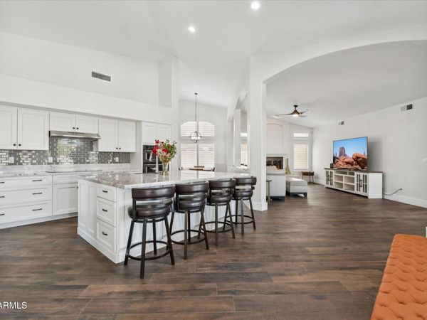 22054 N 64TH Avenue, Glendale, AZ 85310