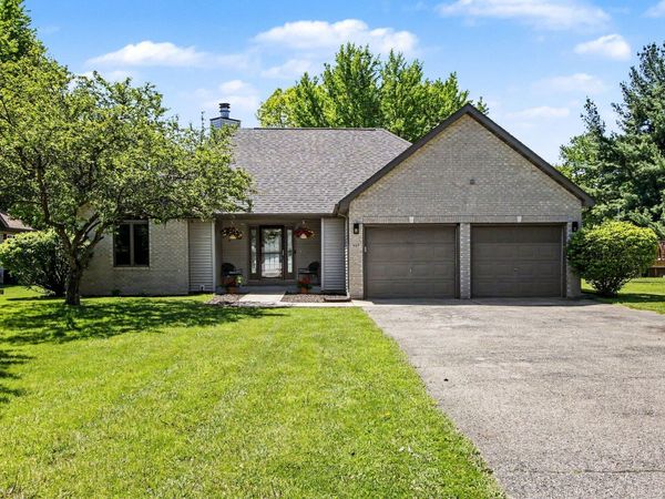 907 E 12th Street , Hobart, IN 46342