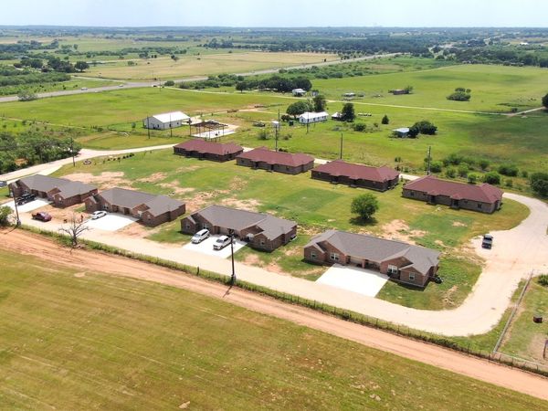 16020 US HIGHWAY 87, Adkins, TX 78101