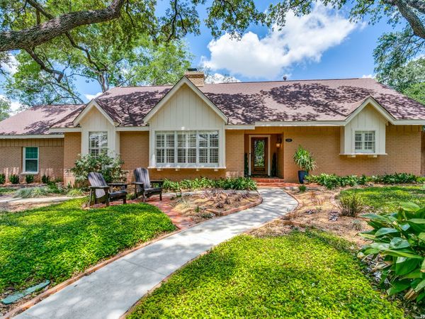 2219 Woodmen, San Antonio, TX 78209