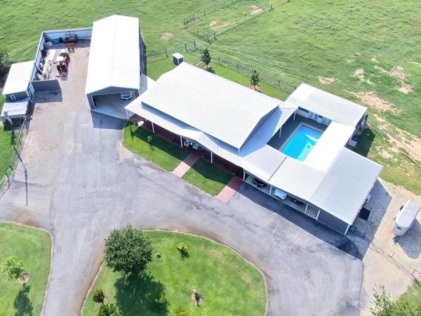 6653 Fm 539, Floresville, TX 78114