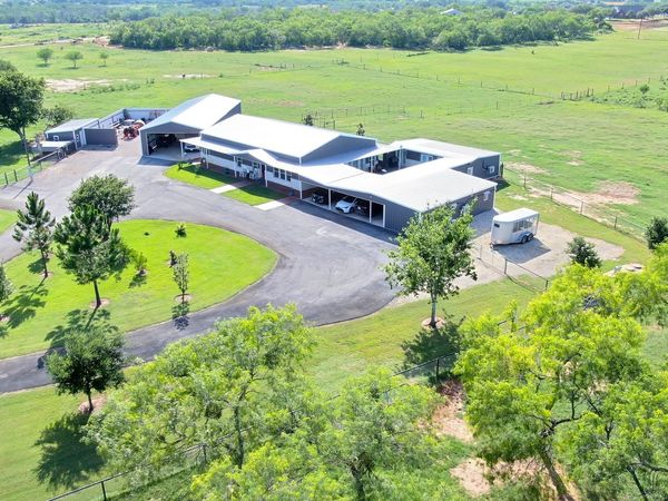 6653 Fm 539, Floresville, TX 78114