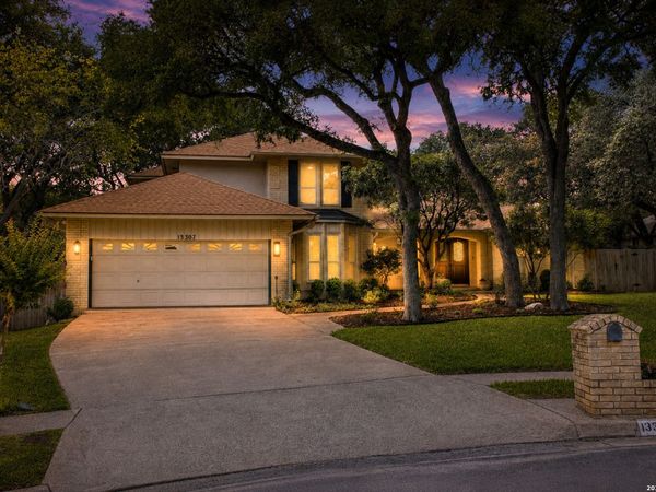 13307 LA VISTA DR, San Antonio, TX 78216