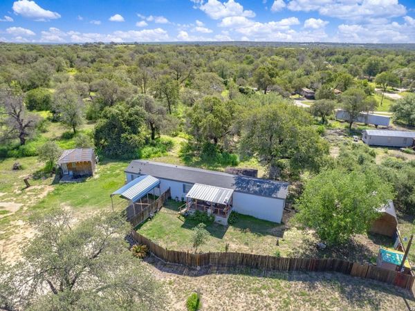 953 Forest Oaks Dr, Somerset, TX 78069
