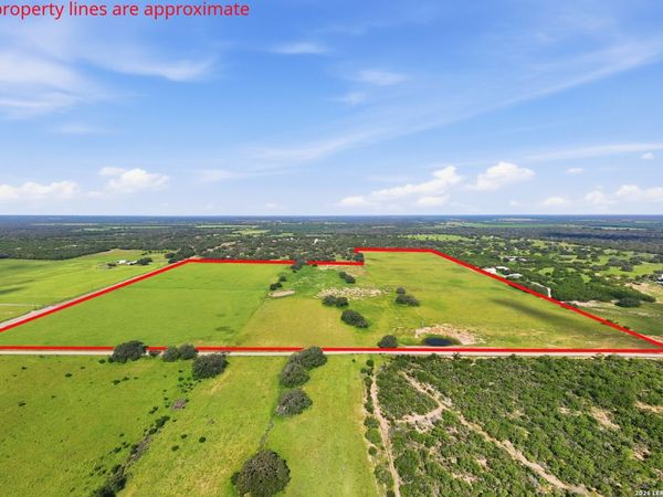 TBD W FM 2200, Devine, TX 78016