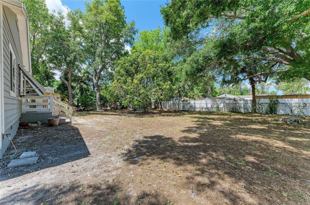 939 N Lockwood Ridge Road, Sarasota, FL 34237 Photo