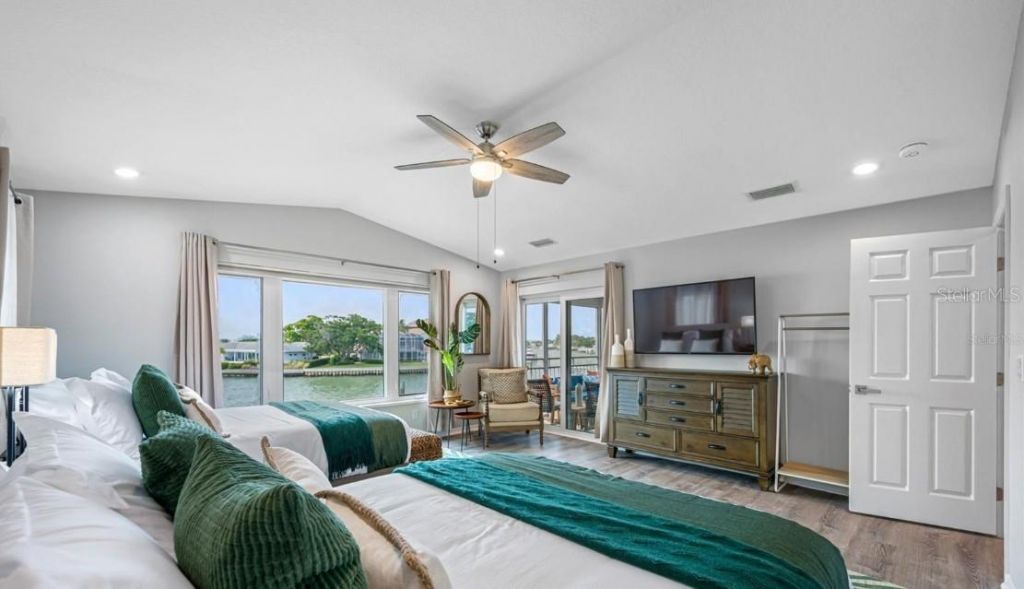 4545 Harbor Hills Drive, Largo, FL 33770 Photo
