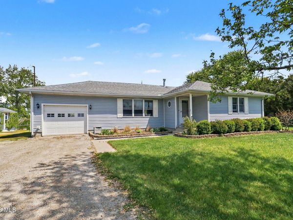 15460 Bishop Road , Bowling Green, OH 43402