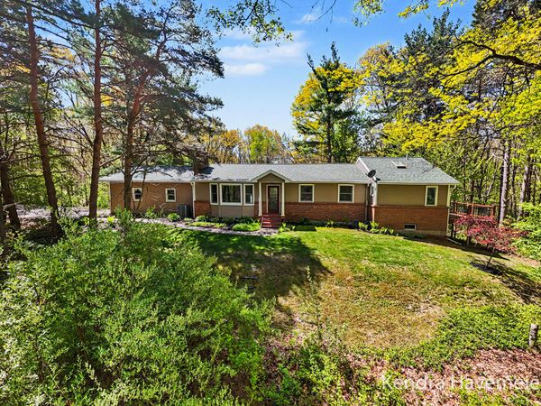 8261 Bush Drive NE, Rockford, MI 49341