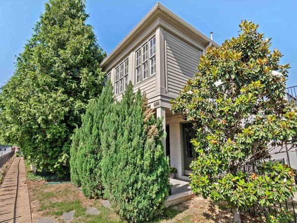 688 S MAIN ST, Memphis, TN 38103