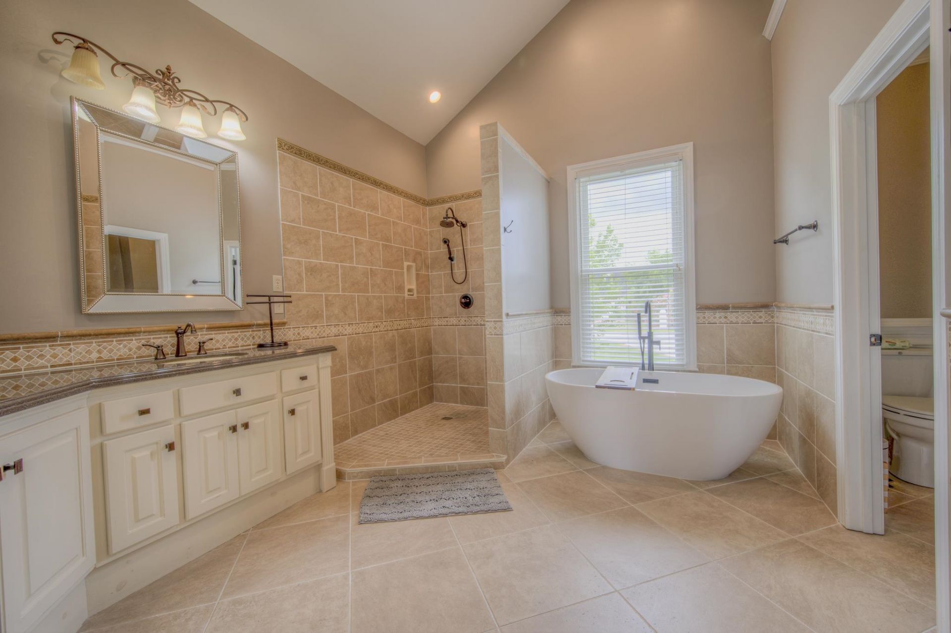 3771 Waterford Dr. Photo 17