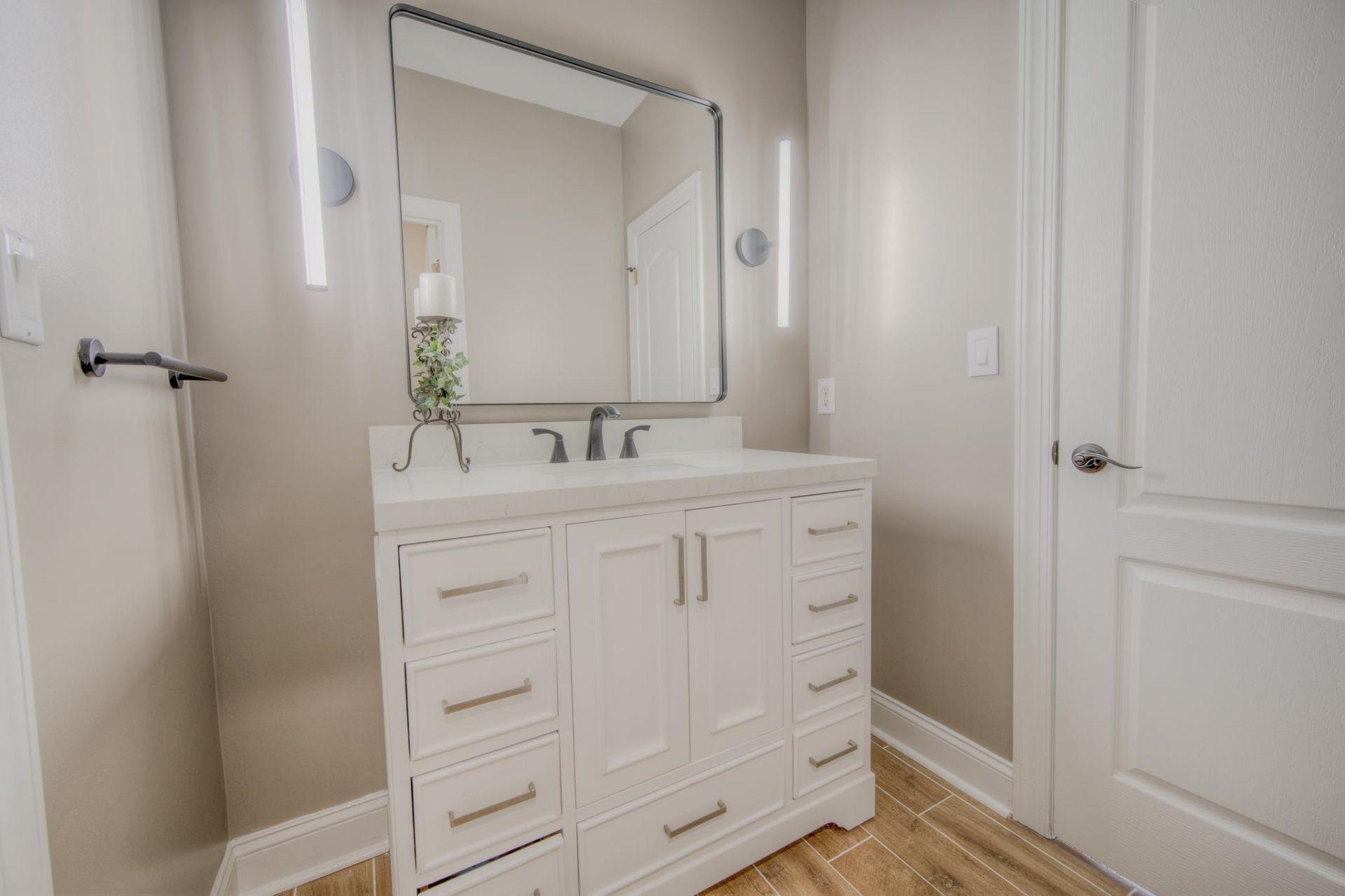 3771 Waterford Dr. Photo 35