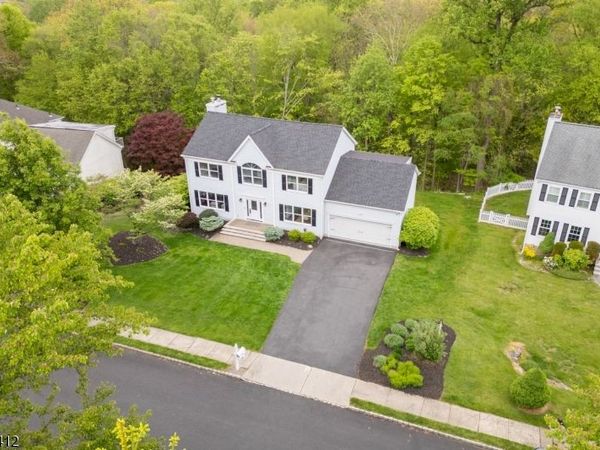 10 Golden Corner Way, Randolph, NJ 07869