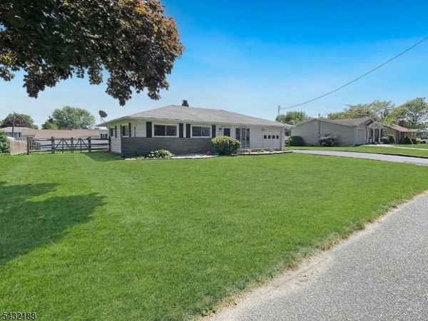 706 Rugby Road, Lopatcong, NJ 08865