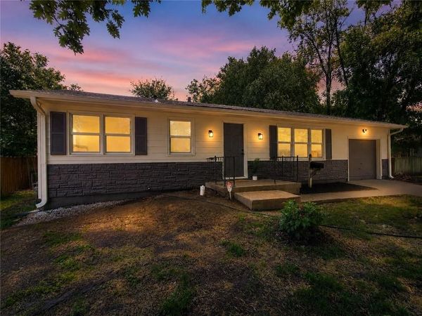 517 NW Little Avenue, Lee's Summit, MO 64063
