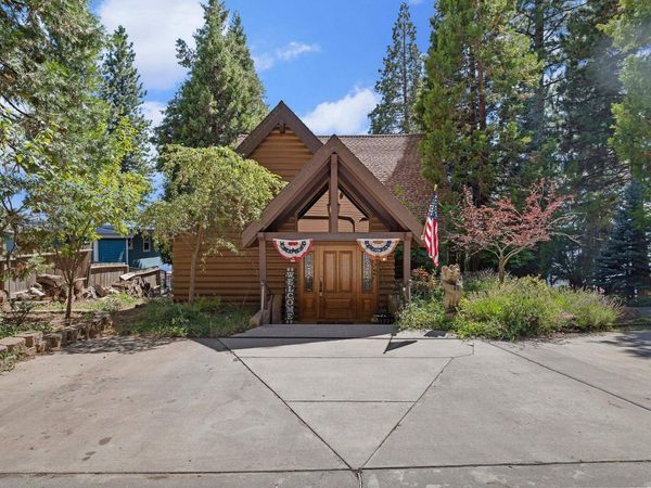 3664 Lake Almanor Drive, Lake Almanor, CA 96137