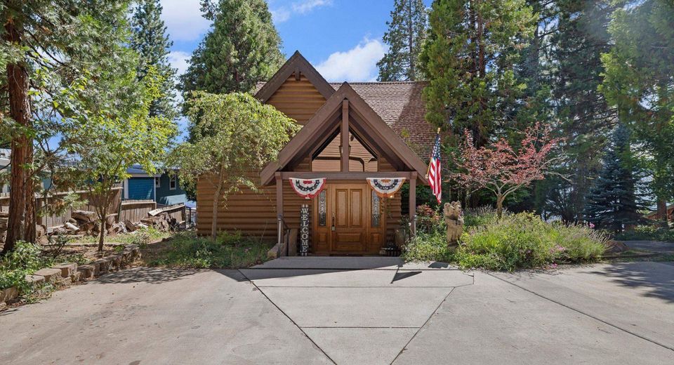 3664 Lake Almanor Drive, Lake Almanor, CA 96137 Photo