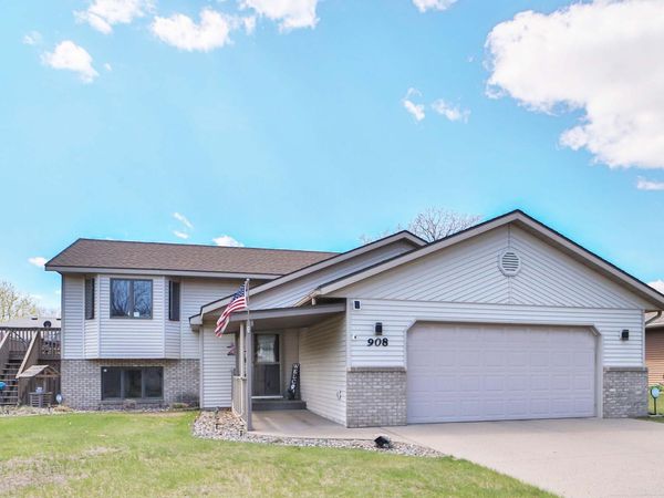 908 Lilac Lane , Little Falls, MN 56345