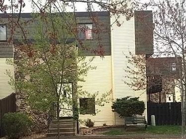 7226 72nd Lane N, Unit 211, Brooklyn Park, MN 55428
