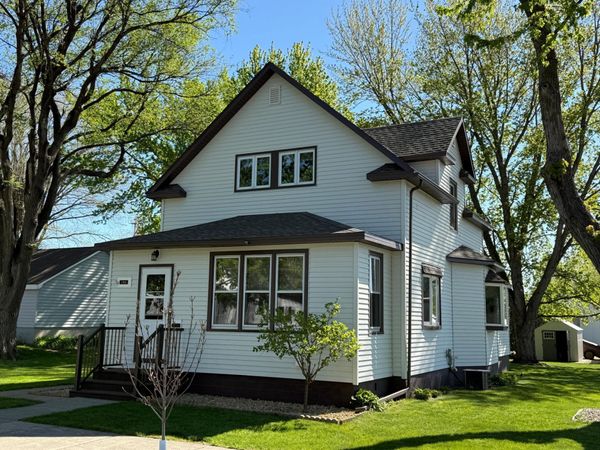 209 S Spring Avenue, Springfield, MN 56087