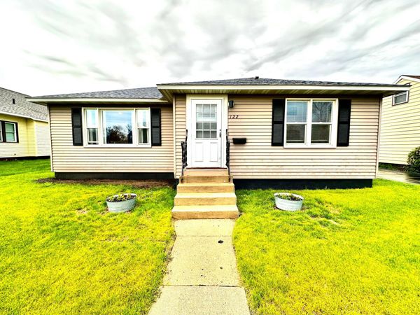 122 Sinclair Lewis Avenue , Sauk Centre, MN 56378