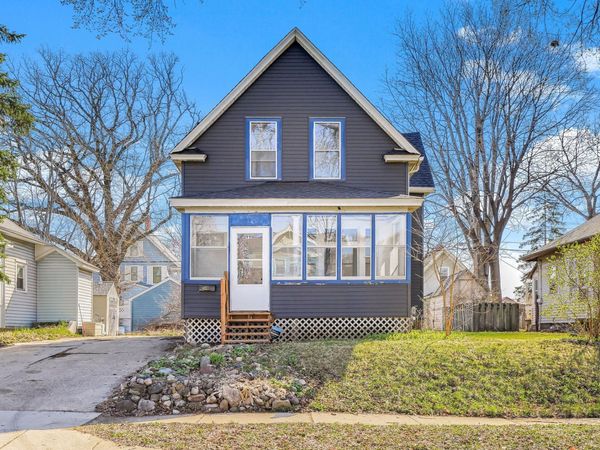 990 Como Place , Saint Paul, MN 55103