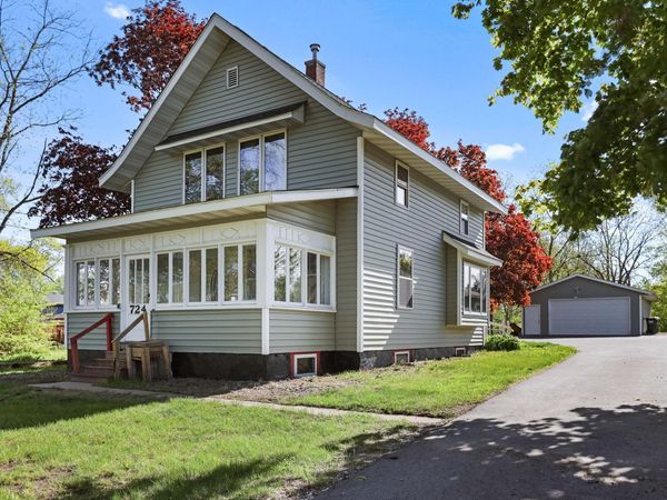 724 1st Street N, Waterville, MN 56096