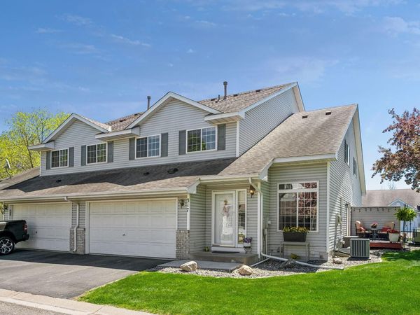 317 Creekside Drive , Buffalo, MN 55313