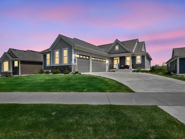 11527 Arnie Way N, Lake Elmo, MN 55042