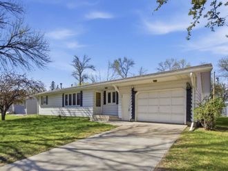 208 10 1/2 Avenue W West Fargo, ND 58078