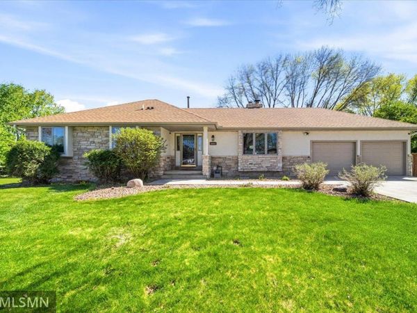 16982 Weaver Lake Drive , Maple Grove, MN 55311