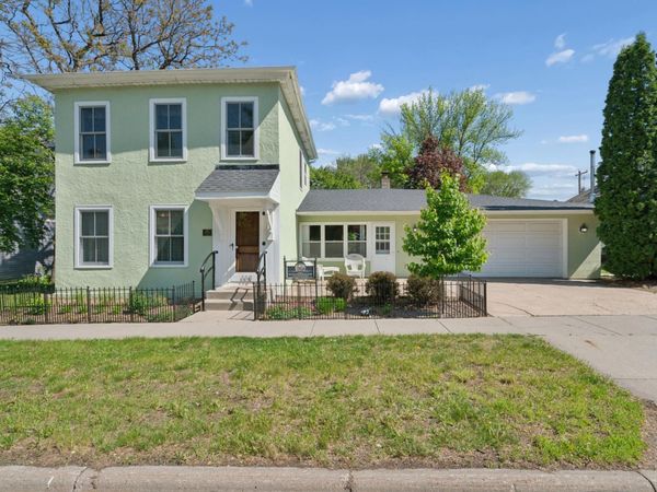 113 4th Street E, Carver, MN 55315
