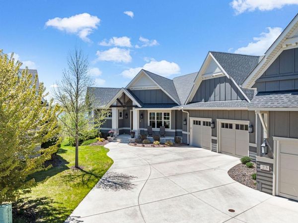23 Phoebe Lane, North Oaks, MN 55127