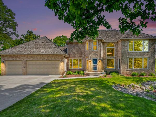8973 Knoble Court, Eden Prairie, MN 55347