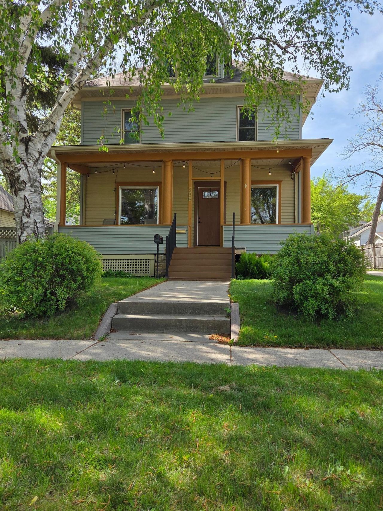 306 3rd Avenue NE, Waseca, MN 56093