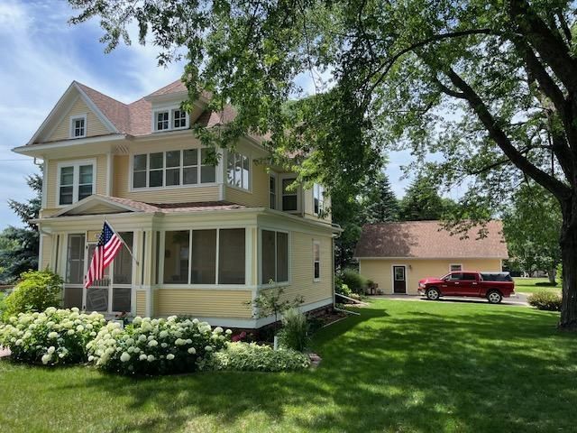 605 S Lafayette Avenue , Fulda, MN 56131