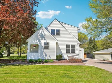 7710 Groveland Road, Mounds View, MN 55112
