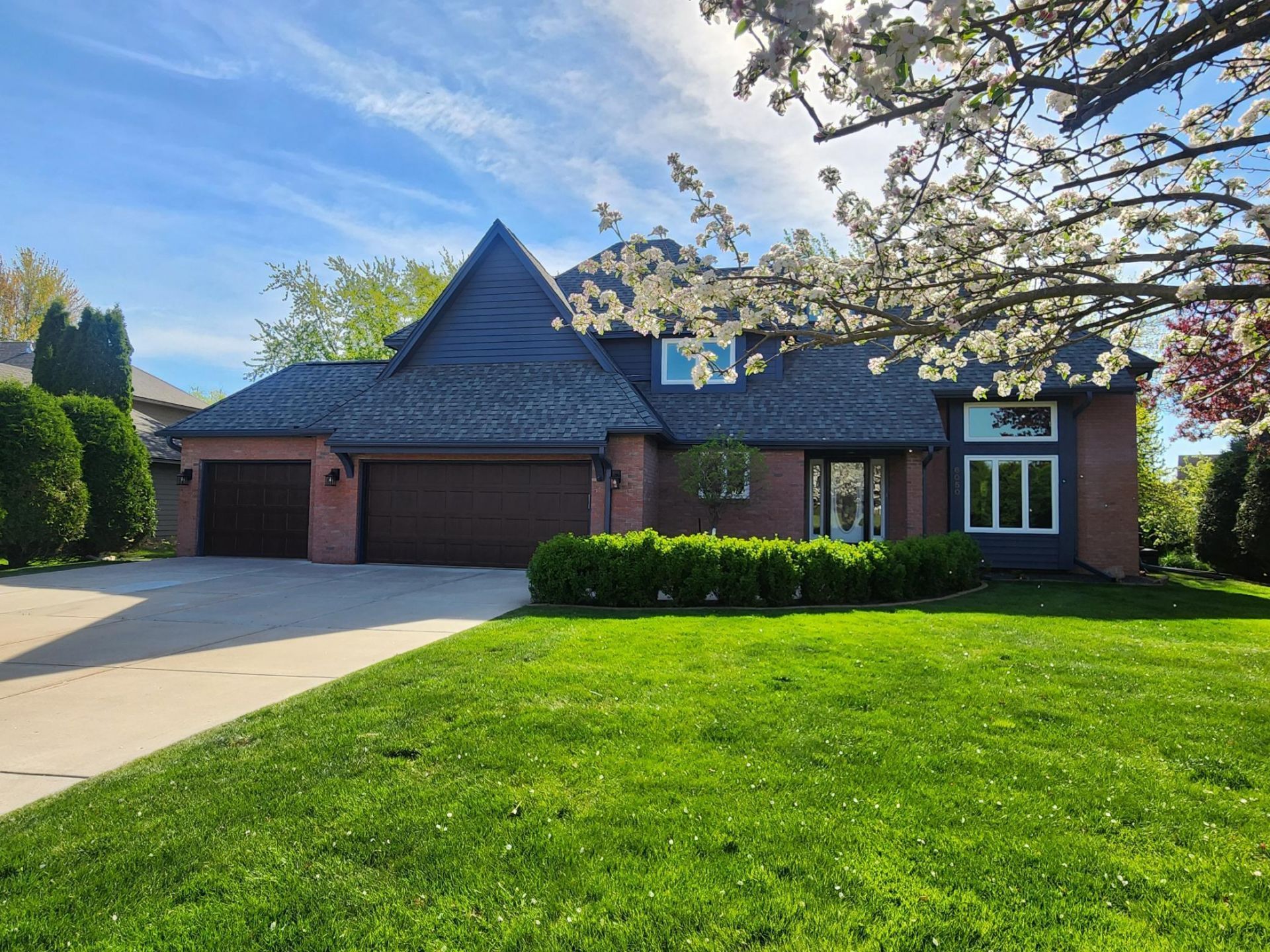 6050 Dallas Lane N, Plymouth, MN 55446