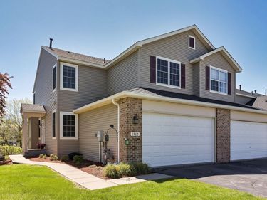 8960 Comstock Lane N, Maple Grove, MN 55311