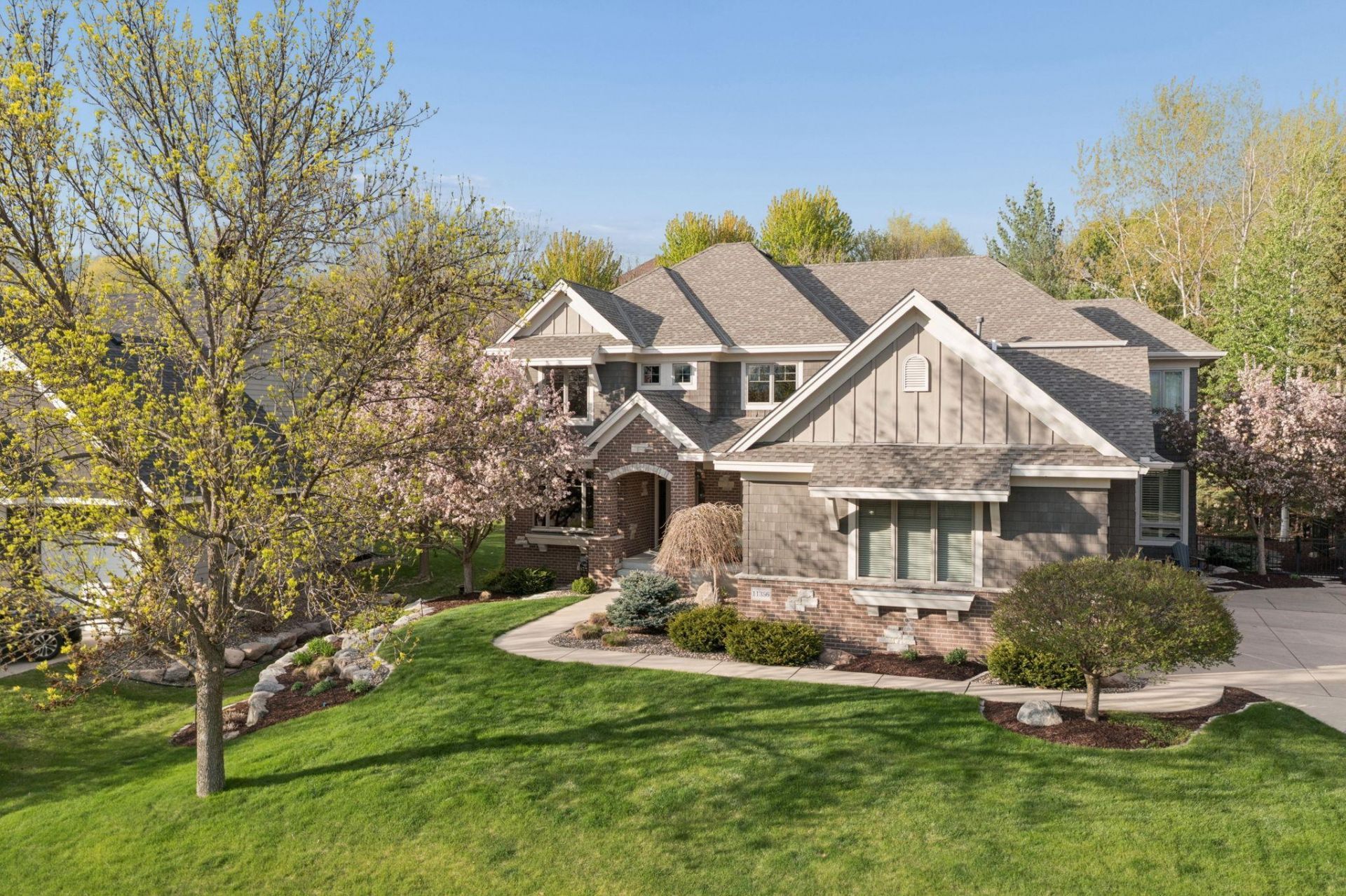 11356 Entrevaux Drive , Eden Prairie, MN 55347