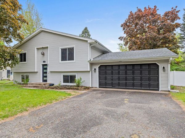 142 Canterbury Road, Circle Pines, MN 55014