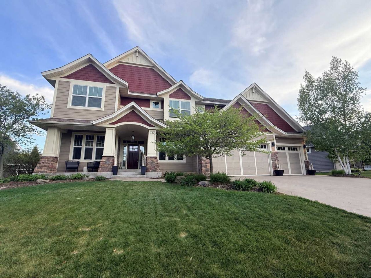 16465 54th Court N, Plymouth, MN 55446