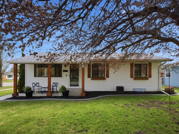 1802 18TH Street S, Moorhead, MN 56560