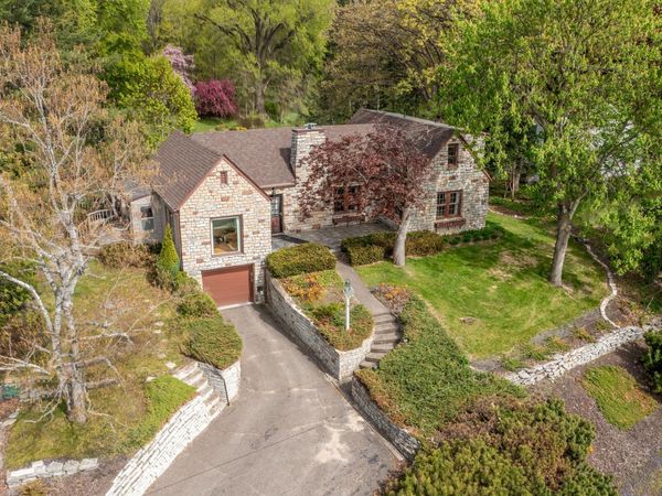2500 Keller Parkway, Maplewood, MN 55109