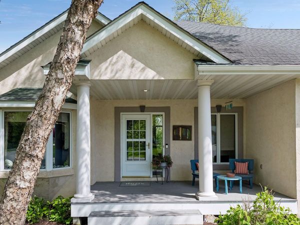 4153 Hallgren Lane, Chanhassen, MN 55331