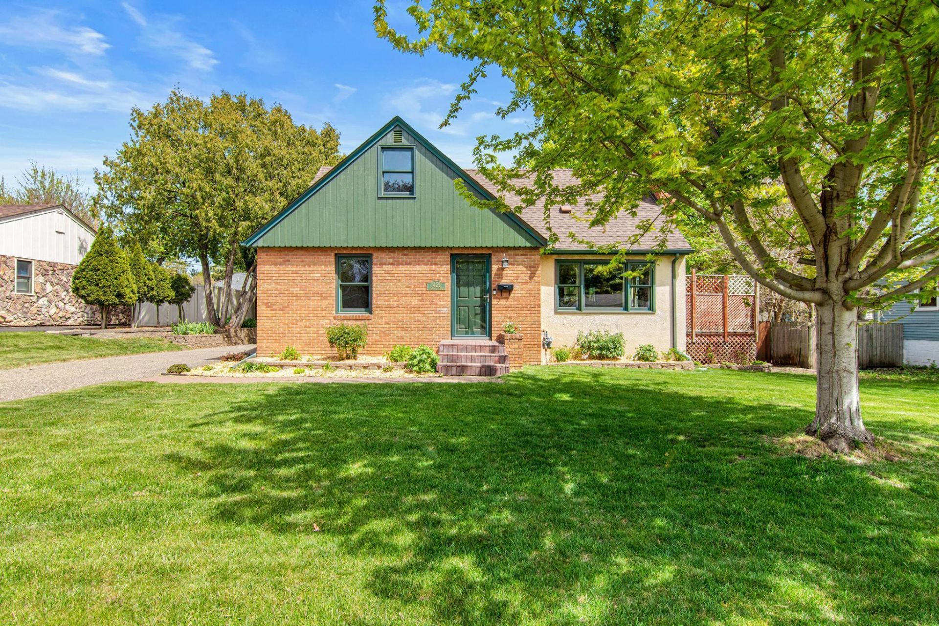 1420 Winnetka Avenue N, Golden Valley, MN 55427 Main Photo