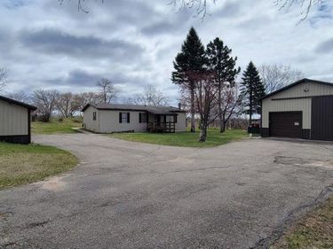 209 3rd Avenue S, Dent, MN 56528