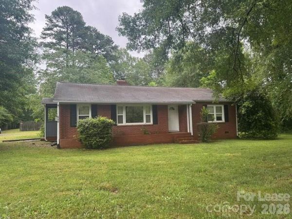 800 Mt Holly Huntersville Road , Charlotte, NC 28214