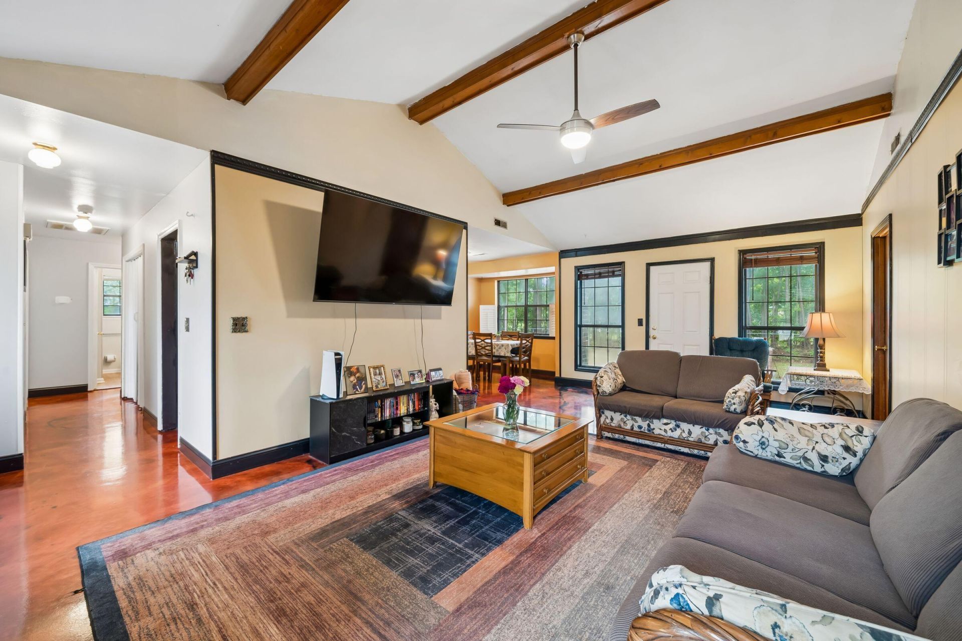 410 Fox Hunt Road Photo 5