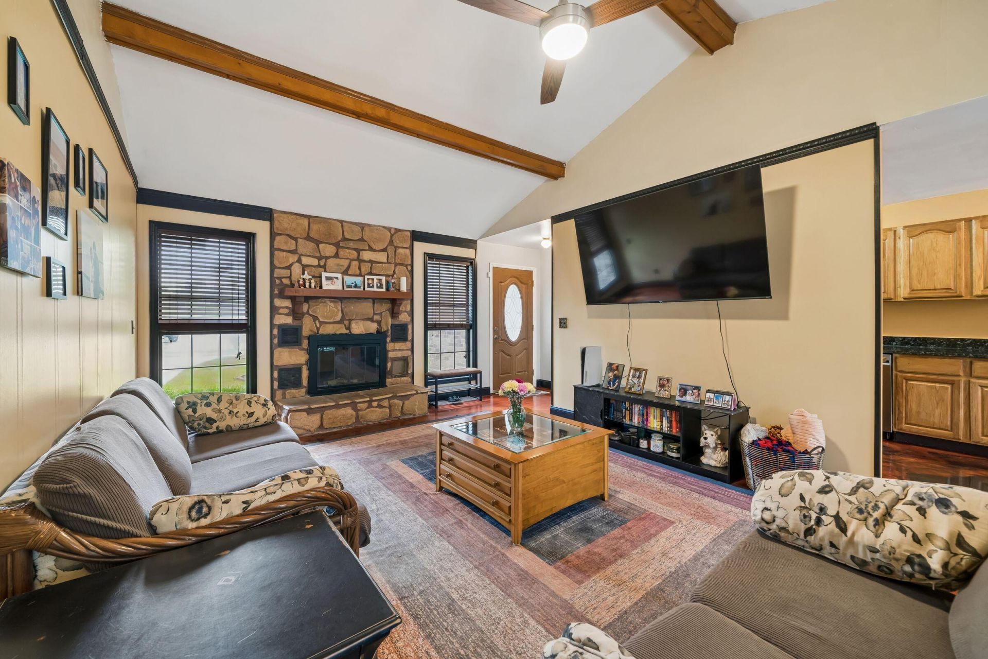 410 Fox Hunt Road Photo 6